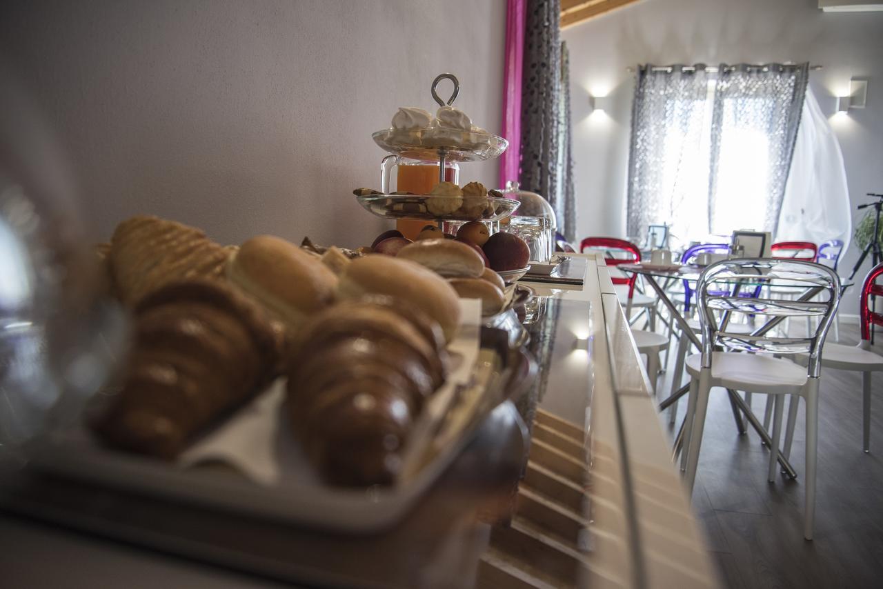 Michela Bb & Relais Bed and Breakfast Lonato Eksteriør billede