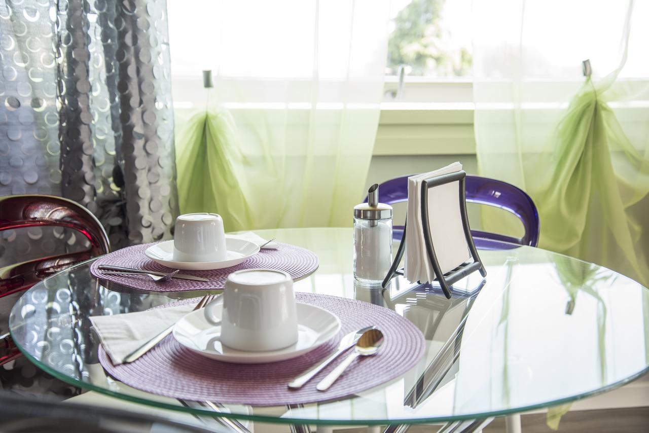 Michela Bb & Relais Bed and Breakfast Lonato Eksteriør billede